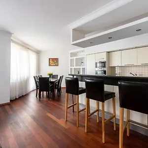 Bukowinska 12 Prywatne Mieszkanie 80m2 Z Dwiema Sypialniami I Balkonem 2x Bezplatne Miejsca Parkingowe Samodzielne Zameldowanie! Private Garage! Self Check-in System! Warszawa